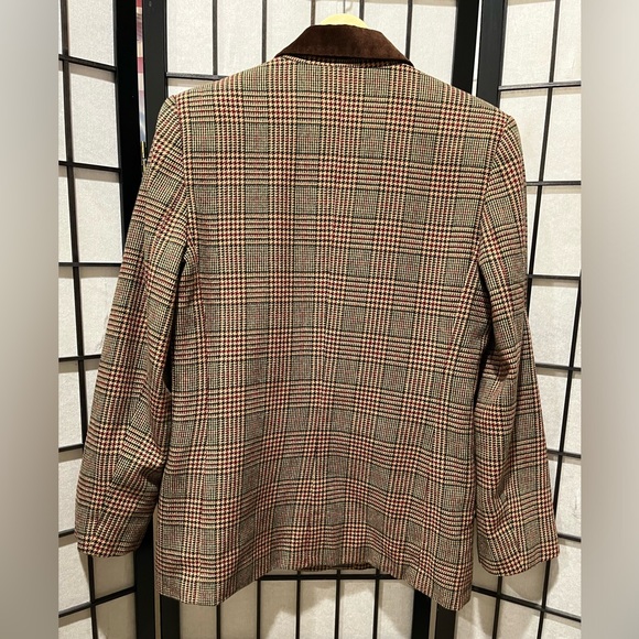 VINTAGE JOAN LESLIE  WOOL BLEND Plaid Blazer with Brown Velvet Collar, SIZE 10 - Picture 5 of 10